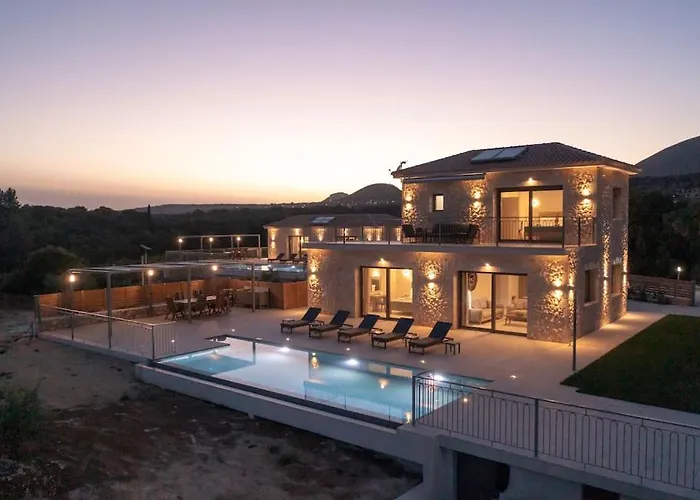 Brand New Kefalonia Stone - Trapezaki Tranquility فيلة *