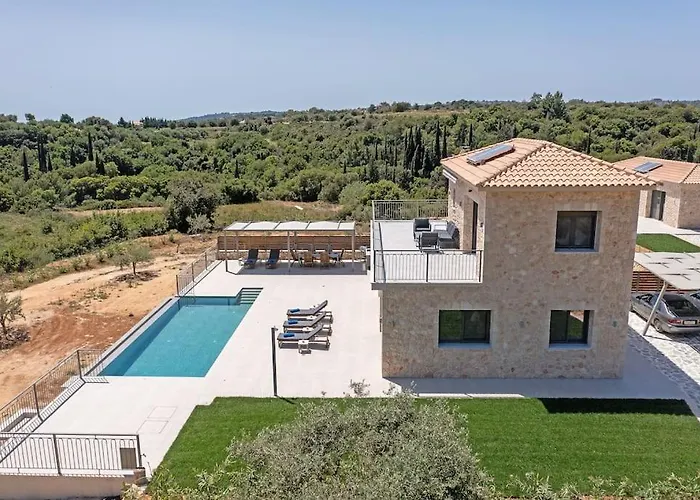 Brand New Kefalonia Stone - Trapezaki Tranquility فيلة *